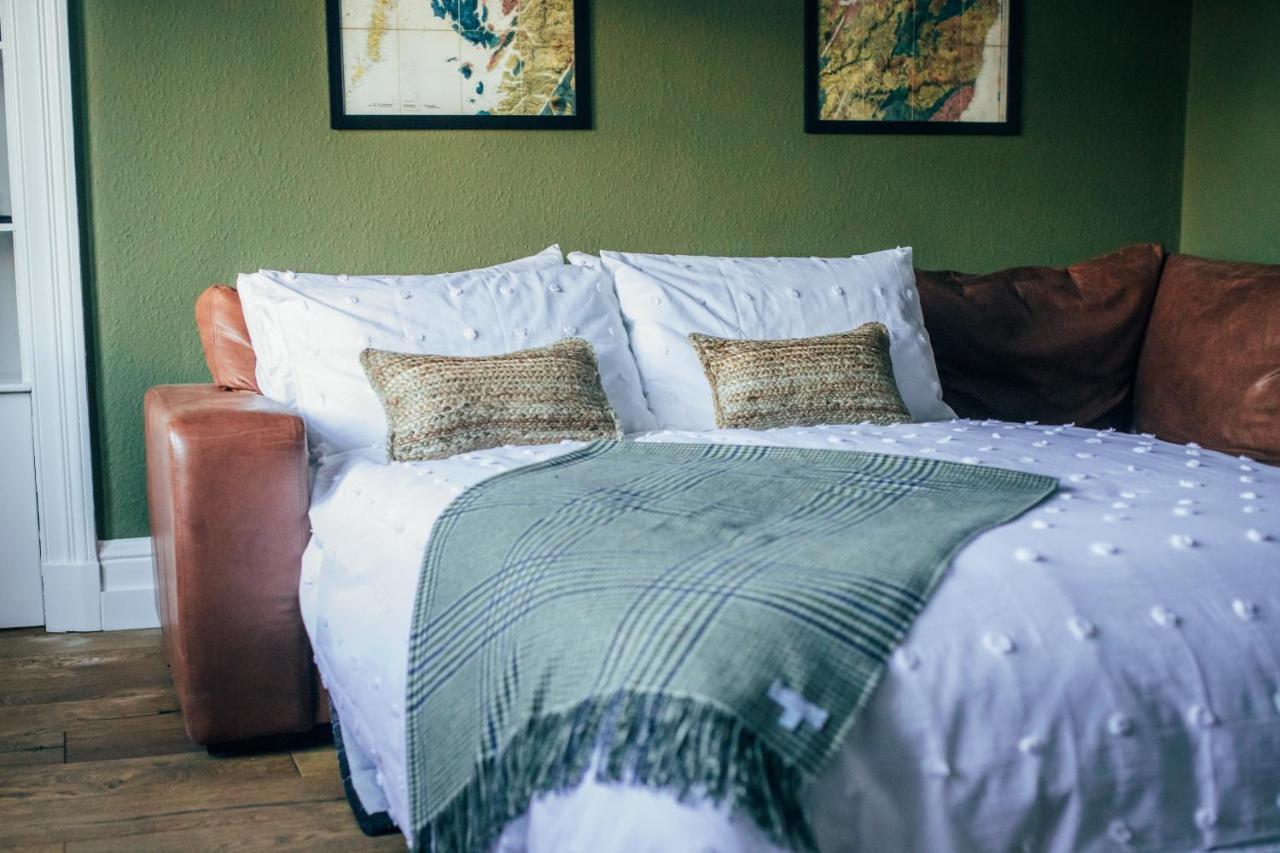 The Main Street Burrow - Your Perfect Hideaway St Boswells Bagian luar foto